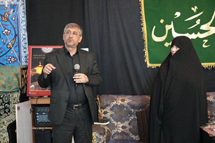 همراهی مردم با ولایت رمز پیروزی و تداوم انقلاب بوده است