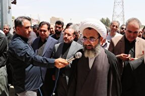 خون شهدای مدافع وطن چراغ راه ملت ایران است