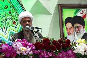 امروز ایران اسلامی به عنوان نماد جبهه حق در مقابل جبهه استکبار قرار گرفته است