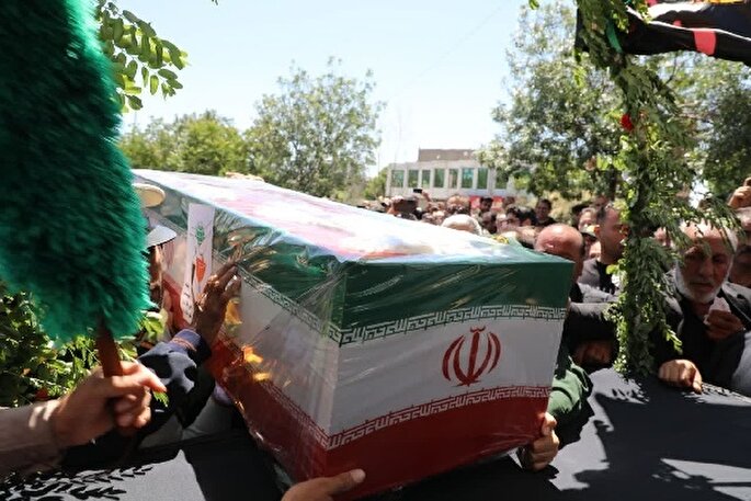 مراسم وداع با دو شهید مدافع وطن در نیر و خلخال برگزار شد+ عکس