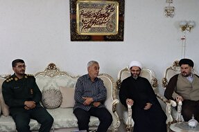 مسئول نمایندگی ولی‌فقیه در سپاه شهدای استان با خانواده شهید ولی‌زاده دیدار کرد