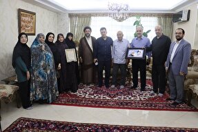 دیدار شهردار تبریز با خانواده شهیدان «دانشور» و «سالاری»