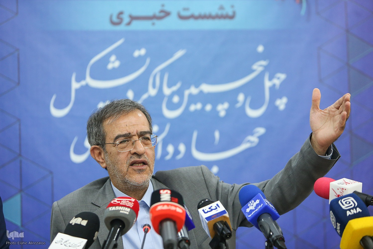 تمرکز جهاددانشگاهی بر گسترش فعالیت‌های فرهنگی در دانشگاه‌ها و جذب دانشجویان
