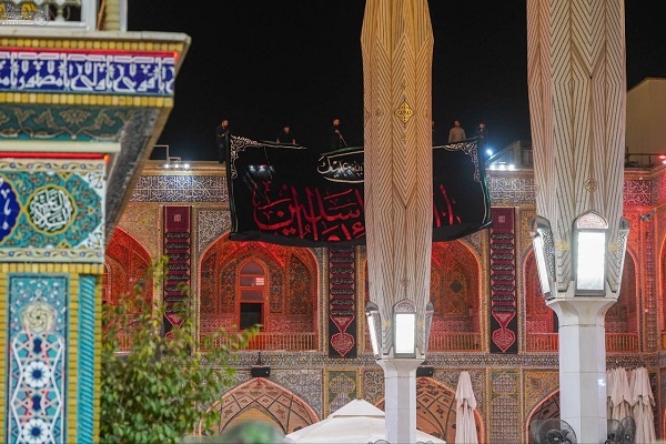 سیاه‌پوش شدن عتبه علوی به مناسبت سالروز وفات پیامبر (ص) + عکس