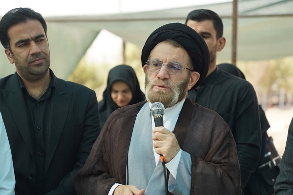 حجت‌الاسلام والمسلمین سید احمدرضا شاهرخی، نماینده ولی‌فقیه در لرستان و امام جمعه خرم‌آباد