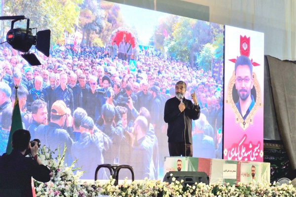 حسین یکتا در مراسم جهلم شهدای اقتدار کاشان