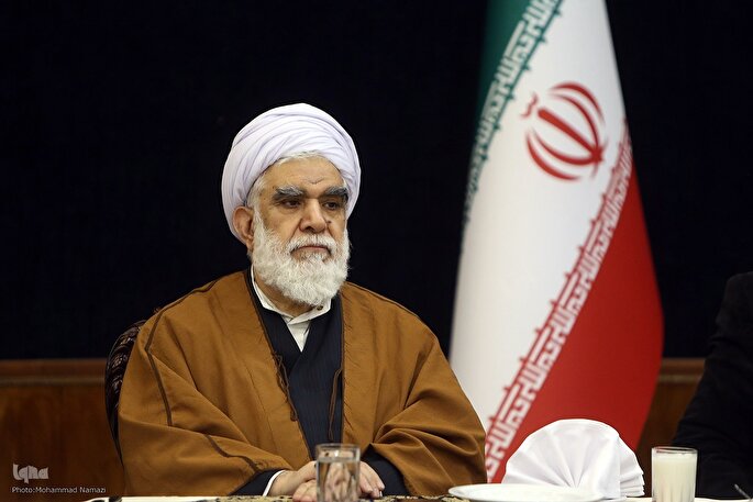 هسته سخت ۹۰ میلیونی نغمه‌های غرب‌گرایانه را خاموش کرد