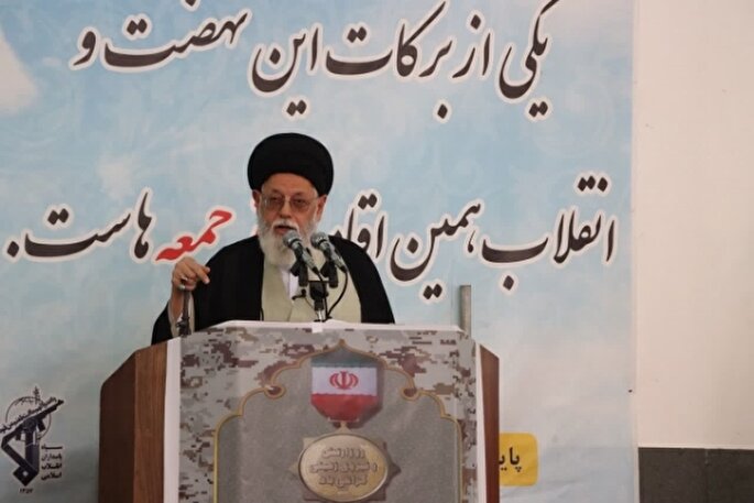 تسلیم در برابر دشمن به معنای شکست در تمام عرصه‌هاست