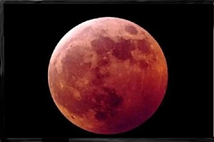 خواندن نماز آیات در زمان ماه‌گرفتگی