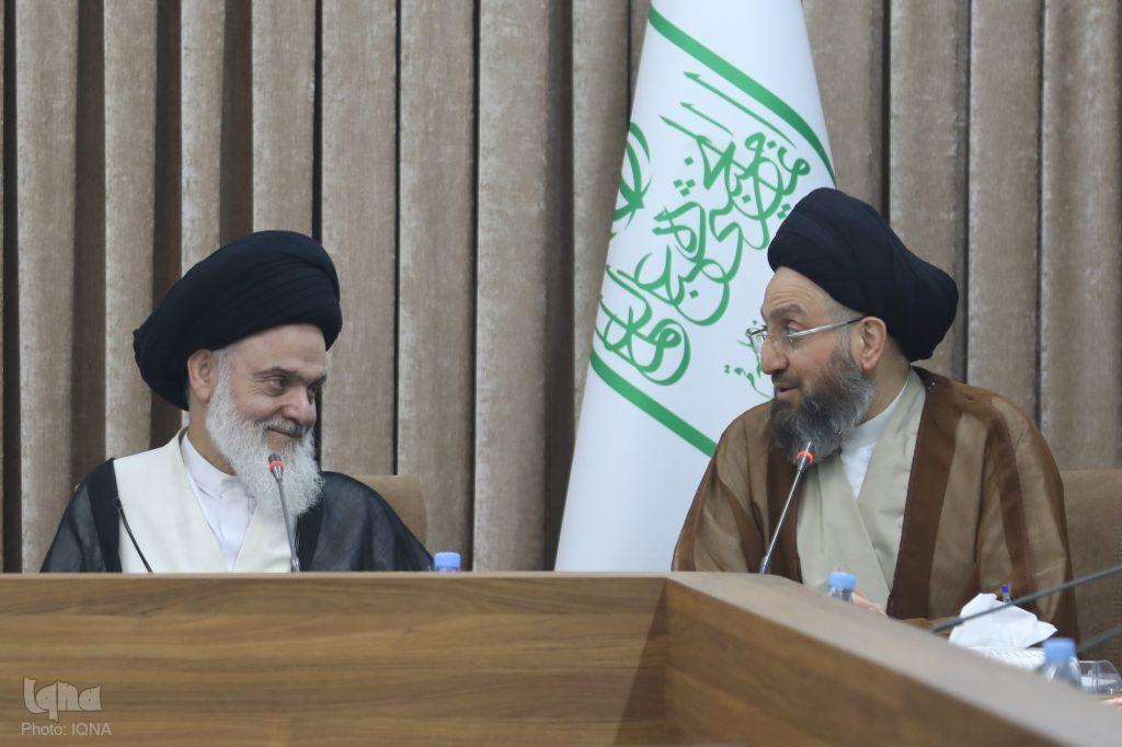 سید عمار حکیم در جمع اعضای جامعه مدرسین حاضر شد