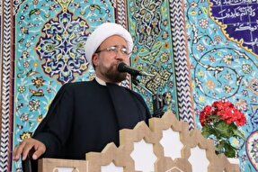 ملت ایران پرچمدار جبهه حق در نبرد با باطل است