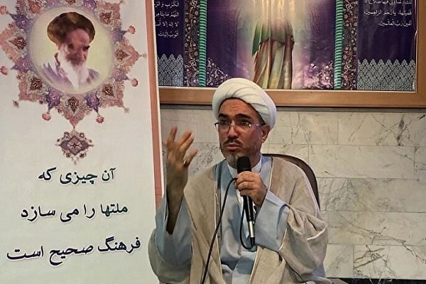 حجت‌الاسلام والمسلمین محمدرضا اعوانی، مدرس حوزه و دانشگاه