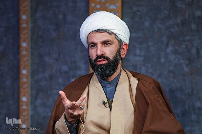 بازخوانی یک رسالت رسانه‌ای؛ از سیاست‌زدگی تا رحمانیت