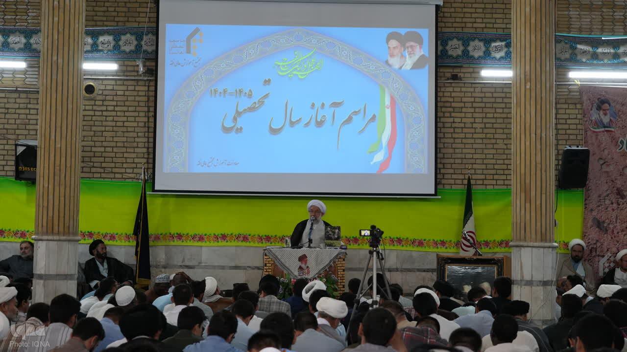 علی عباسی، رئیس جامعه المصطفی العالمیه