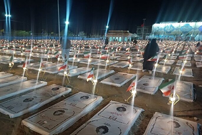 اجلاسیه‌های شهدا با جریان‌سازی شهدا را به نسل جوان معرفی کنند