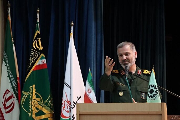 وحدت و ولایت‌پذیری دشمن را ناکام می‌کند