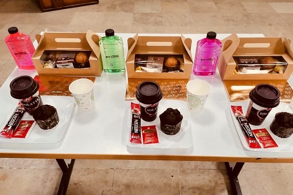 ممنوعیت پذیرایی و ارائه هدیه در جلسات دفاع