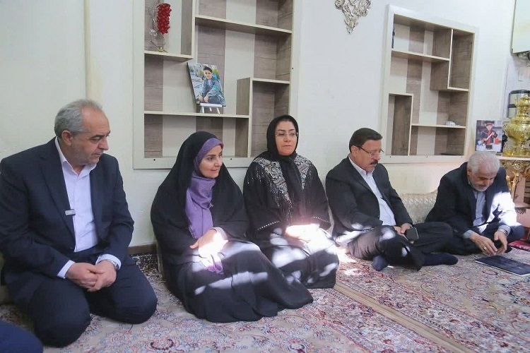 دستور وزیر راه برای تأمین مسکن خانواده دو شهید دانش‌آموز تبریزی