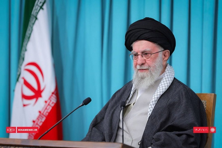 حضرت آیت‌الله خامنه‌ای رهبر معظم انقلاب