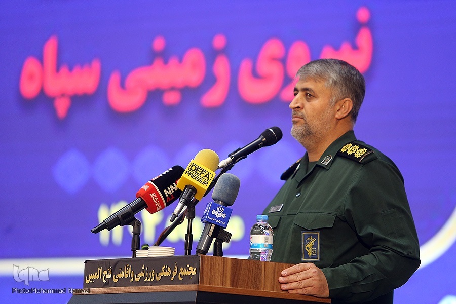 سلاح پُرتوان ما در برابر تهدیدات دشمنان، قرآن است سلاح پُرتوان ما در برابر تهدیدات دشمنان، قرآن است