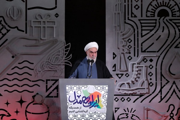نقش رهبر انقلاب در امتداد نقش علمای شیعه و اسلام است