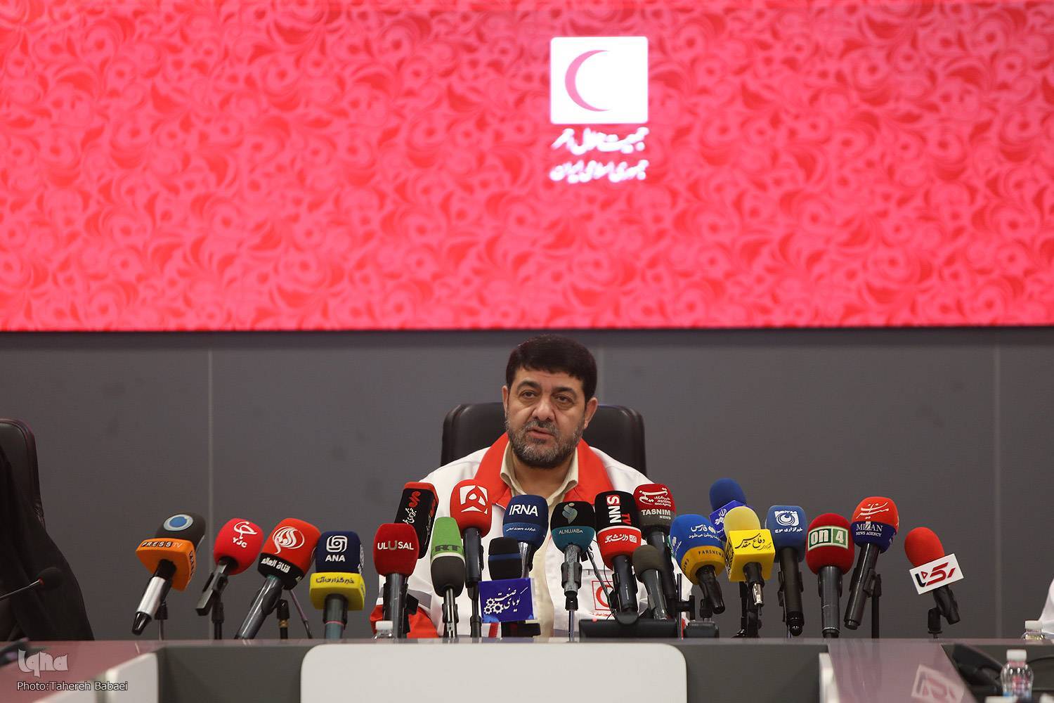 پیرحسین کولیوند رئیس جمعیت هلال احمر