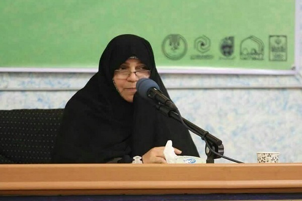 ناهید طیبی، مدیر دانشنامه زن مسلمان