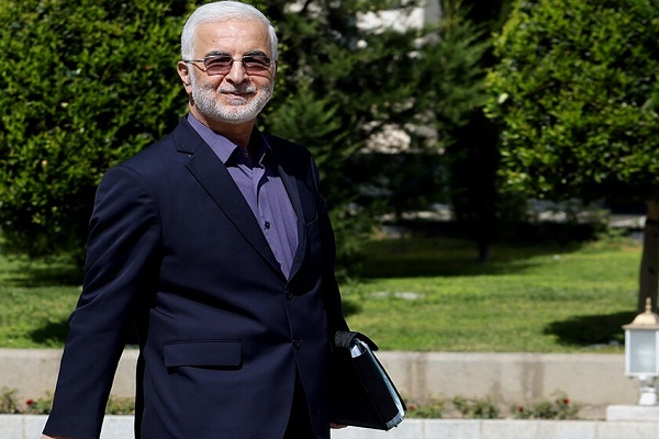 اسکندر مؤمنی اسکندر مؤمنی