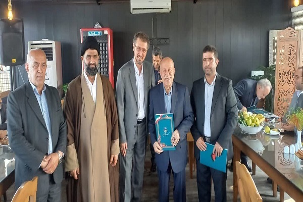 تجلیل از خیران محمودآباد با حضور مدیرکل کمیته امداد مازندران تجلیل از خیران محمودآباد با حضور مدیرکل کمیته امداد مازندران