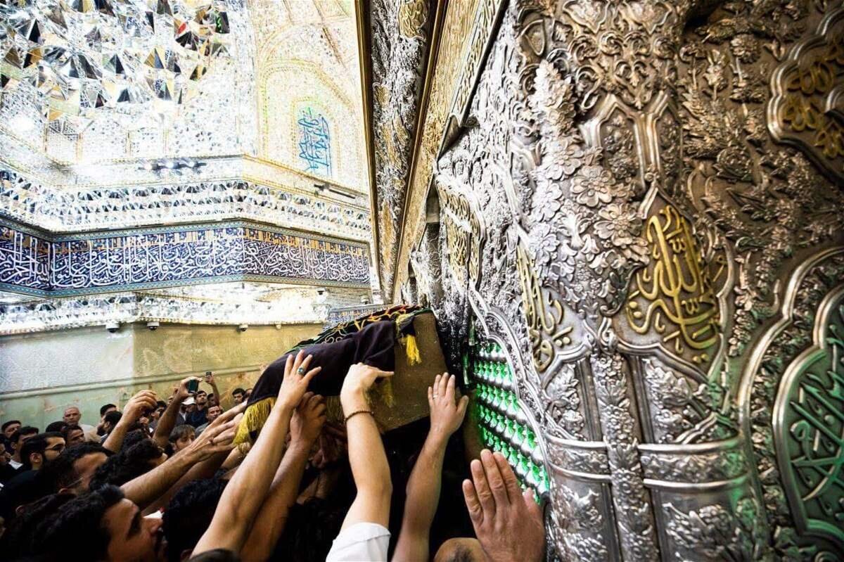 پیکر همسر آیت‌الله العظمی سیستانی در کربلای معلی تشییع شد