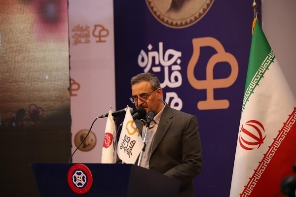 عادل سی و سه مرده رئیس دانشگاه کردستان
