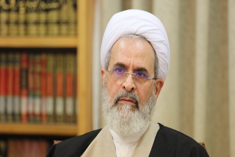 ارسال/ شخصیت عبادی و اخلاقی مرحوم نائینی اسوه برای همگان است ارسال/ شخصیت عبادی و اخلاقی مرحوم نائینی اسوه برای همگان است