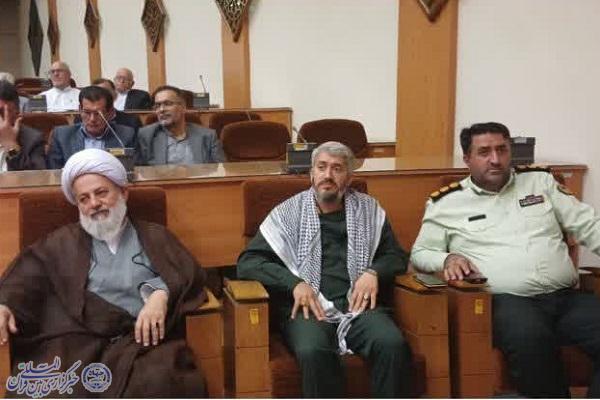 نماز جمعه، محور وحدت و تقویت سرمایه اجتماعی نماز جمعه، محور وحدت و تقویت سرمایه اجتماعی