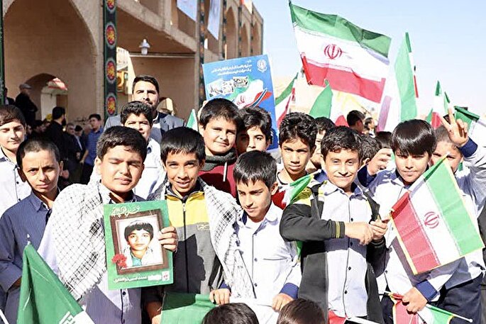 طنین استکبارستیزی یزدی‌ها در یوم‌الله ۱۳ آبان‌ + عکس