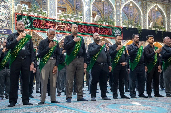 برگزاری مراسم عبادی خادمان آستان مقدس عباسی به مناسبت شهادت حضرت زهرا (س) + عکس