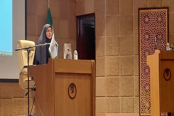 امیری مدیر امور بانوان ستاد توسعه و بازسازی عتبات عالیات در افتتاح طرح کوثرانه در چهارمحال و بختیاری امیری مدیر امور بانوان ستاد توسعه و بازسازی عتبات عالیات در افتتاح طرح کوثرانه در چهارمحال و بختیاری