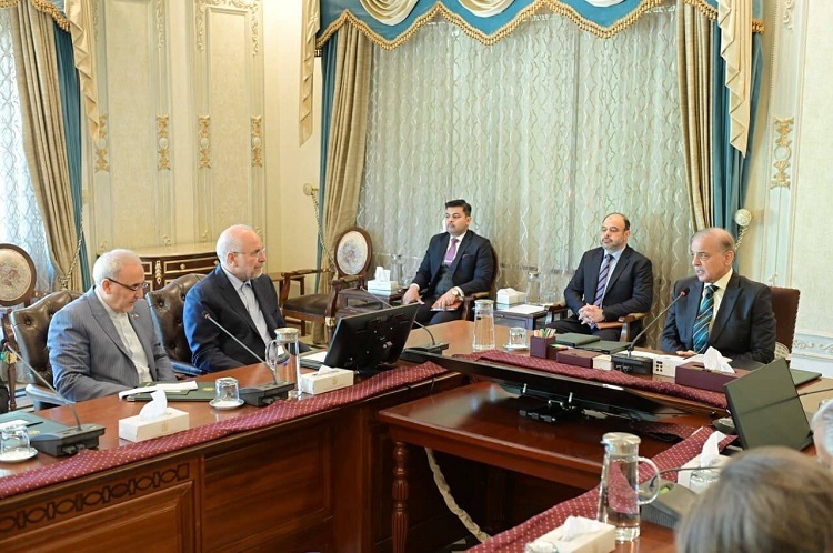 قالیباف در دیدار با نخست وزیر پاکستان قالیباف در دیدار با نخست وزیر پاکستان