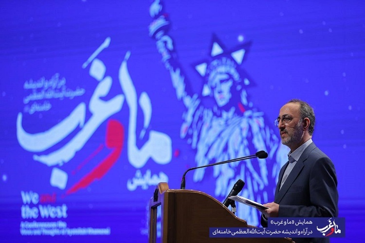 محمد اسحاقی، معاون آموزشی و پژوهشی دفتر حفظ و نشر آثار حضرت آیت‌الله خامنه‌ای