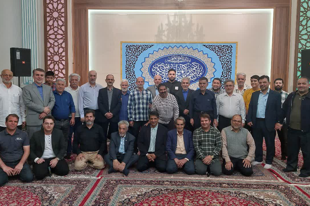 گرامیداشت یاد اساتید فقید در جلسه مجمع قاریان قرآن محله سنگلج گرامیداشت یاد اساتید فقید در جلسه مجمع قاریان قرآن محله سنگلج