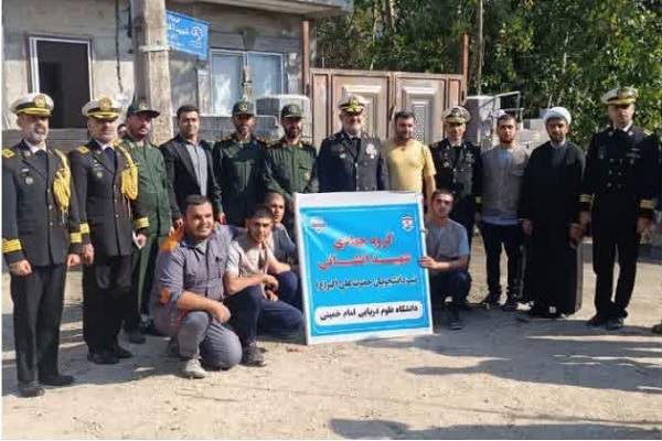 بازدید فرمانده کل نیروی دریایی ارتش از منزل تازه‌احداث مددجوی کمیته امداد در نوشهر