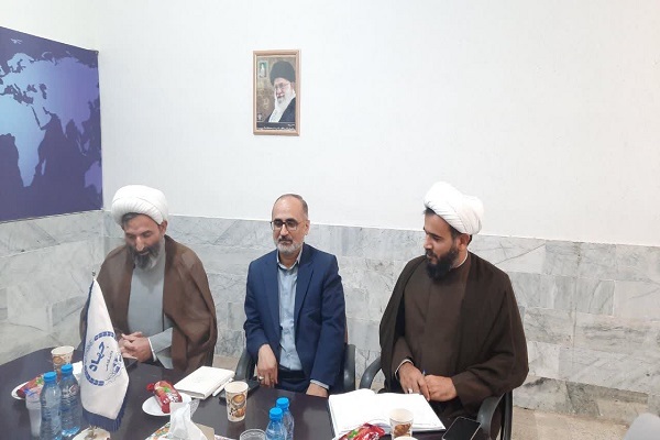 نشست هم اندیشی توسعه فعالیت های قرآنی