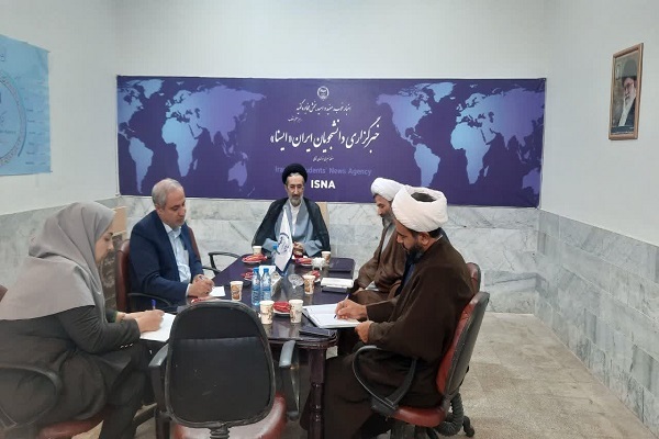 نشست توسعه فعالیت های قرآنی در دانشگاه ها