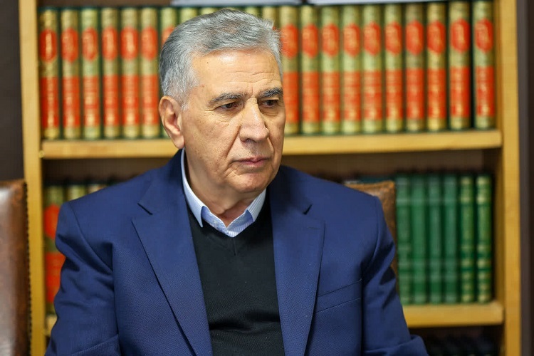 اتاق بازرگانی بازوی فکری دولت در تحقق سیاست‌های اقتصاد مقاومتی باشد