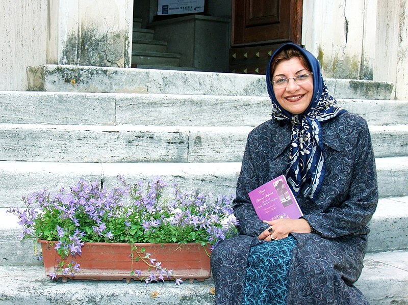 زندگی فرهنگی ایرانیان را به مدد «کتاب» به جهانیان معرفی کنیم