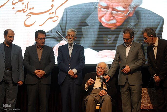 قدر خود و هویت خود را بشناسید