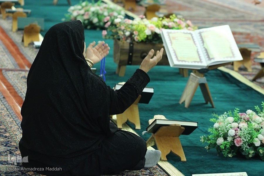 محفل قرآنی بانوان «سفیران نور بینات» برگزار میشود محفل قرآنی بانوان «سفیران نور بینات» برگزار میشود