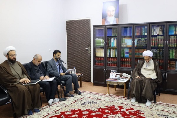 نماینده ولیفقیه در مازندران گفت: تفسیر گرانسنگ «تسنیم» اثر آیتالله جوادی آملی از افتخارات علمی و معنوی استان است و همایش تجلیل از این اثر باید در بالاترین سطح و با مشارکت همه نهادهای استانی برگزار شود. نماینده ولیفقیه در مازندران گفت: تفسیر گرانسنگ «تسنیم» اثر آیتالله جوادی آملی از افتخارات علمی و معنوی استان است و همایش تجلیل از این اثر باید در بالاترین سطح و با مشارکت همه نهادهای استانی برگزار شود.