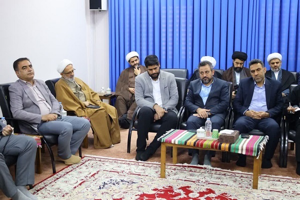 نماینده ولیفقیه در مازندران گفت: تفسیر گرانسنگ «تسنیم» اثر آیتالله جوادی آملی از افتخارات علمی و معنوی استان است و همایش تجلیل از این اثر باید در بالاترین سطح و با مشارکت همه نهادهای استانی برگزار شود. نماینده ولیفقیه در مازندران گفت: تفسیر گرانسنگ «تسنیم» اثر آیتالله جوادی آملی از افتخارات علمی و معنوی استان است و همایش تجلیل از این اثر باید در بالاترین سطح و با مشارکت همه نهادهای استانی برگزار شود.