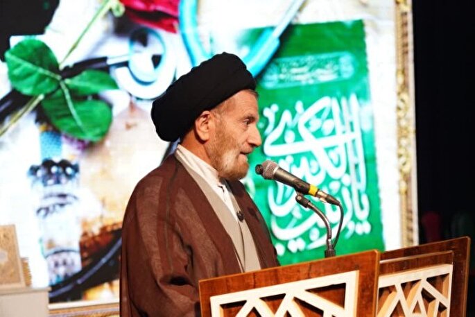 پرستاران در خط مقدم خدمت به مردم هستند