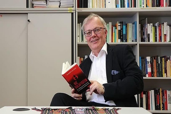 تقدیر از فعالیت‌های علمی اسلام‌شناس و ایران‌شناس اتریشی